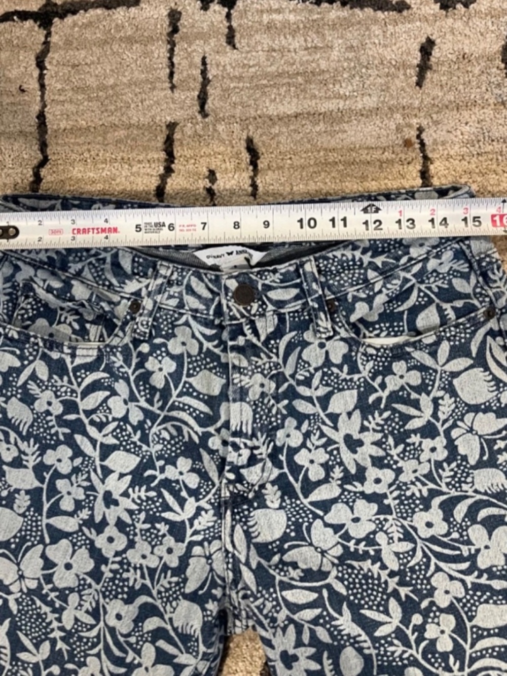 Old Navy x Anna Sui Slim Boot Cut Blue Floral Jeans Size 8 EUC - Picture 8 of 13